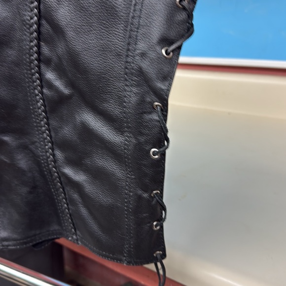 Alpha Cycle Gear Women Leather Vest, Size XL, NWOT, MAKE AN OFFER!!! - Picture 8 of 8